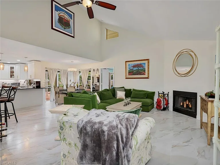1256 Naples Lake Dr — Photo 18