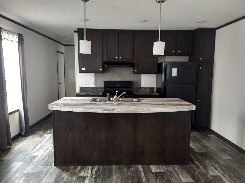 2nd image of 3626 Lamplight Ct