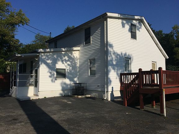 3rd image of 320 Fork Dr