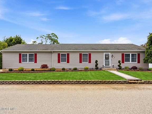 2nd image of 1432 Mizzen Avenue