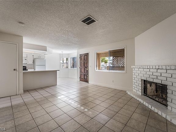3rd image of 837 Rock Springs Dr APT 102