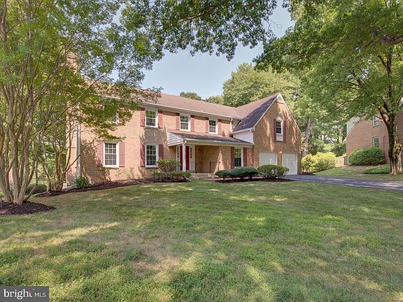 2nd image of 9 Overpond Ct