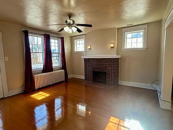 3rd image of 2900 Barton Ave #B