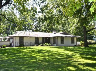 5621 Farms Dr, Columbus, OH 43213