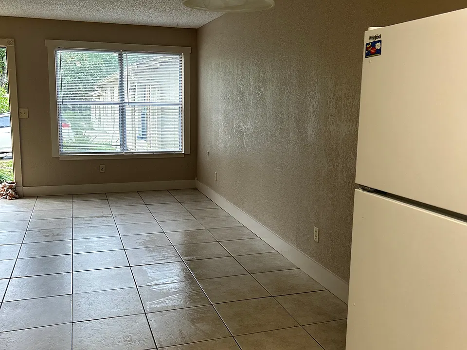 201 Marquette St #5