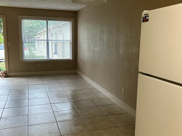 201 Marquette St APT 5, Niceville, FL 32578