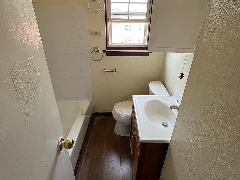 665 Garden St — Photo 8