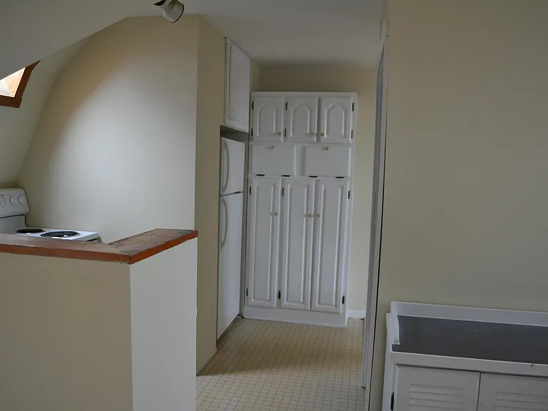1353 Highland St #D — Photo 8