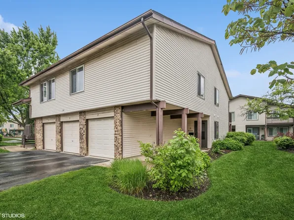 1340 Kingsbury Dr Unit 2, Hanover Park, IL 60133