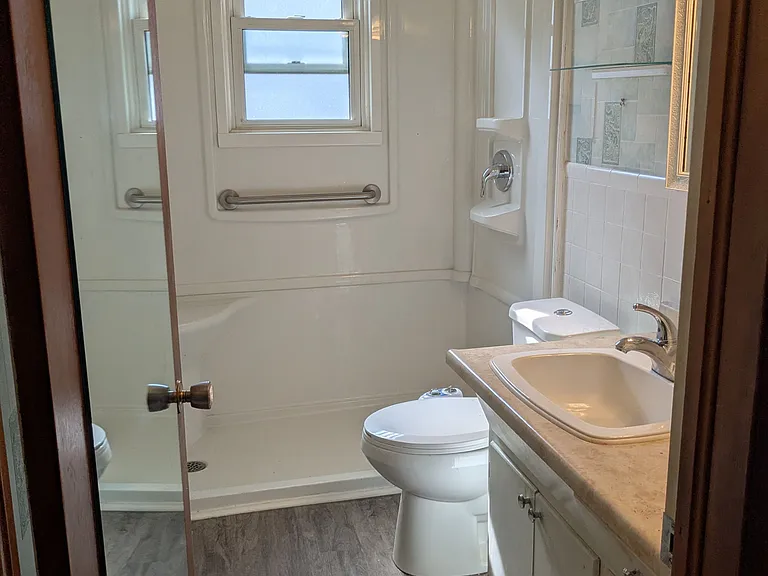 187 Neff St #UPPER — Photo 10