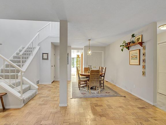 3rd image of 8 Elegant Tern Road
