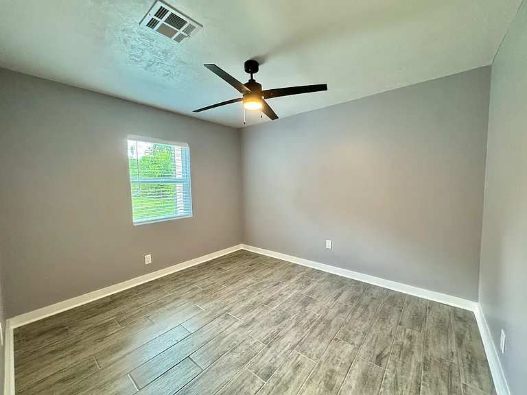 2144 Westchester Dr — Photo 20