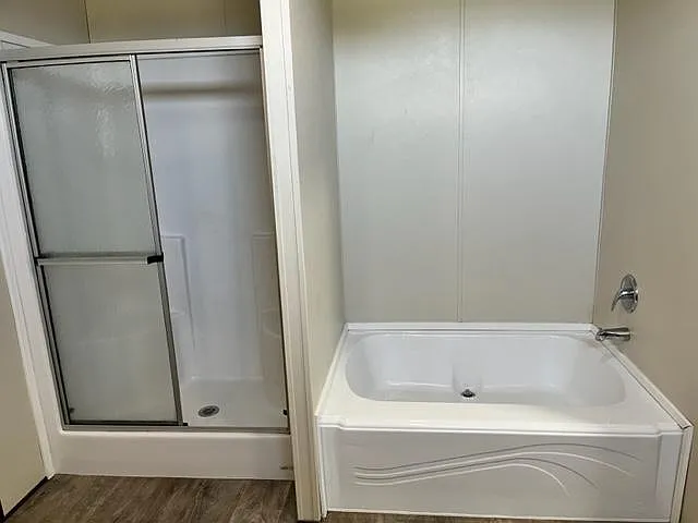 Shower and garden tub in master bathroom