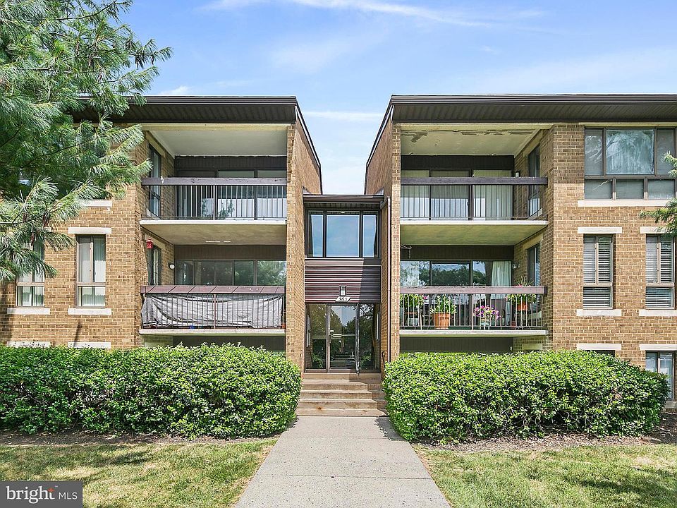 1st image of 563 Florida Ave APT 201