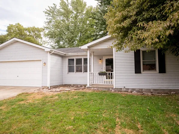5209 Carlton Dr, Springfield, IL 62703