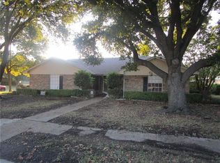 5801 Mark Ln, Rowlett, TX 75089