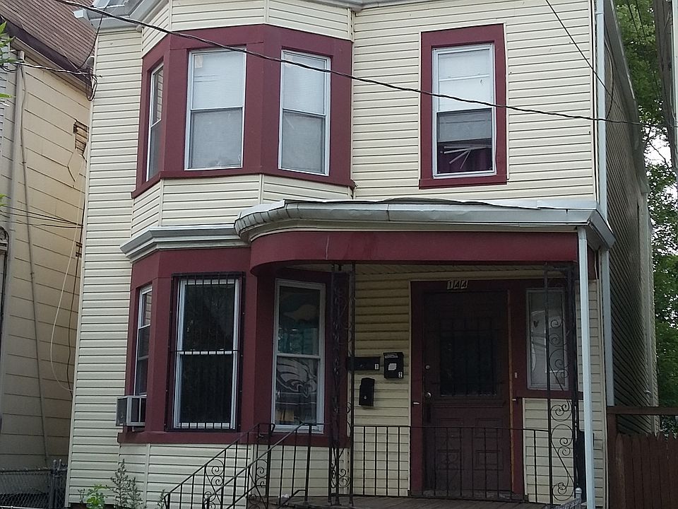 2nd image of 144 N 9th St