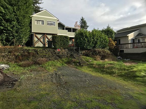 rear of house showing parking