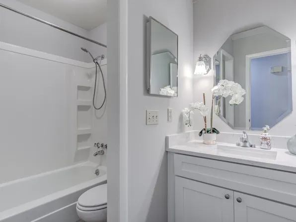 4820 Radcliff Rd, Raleigh, NC 27609