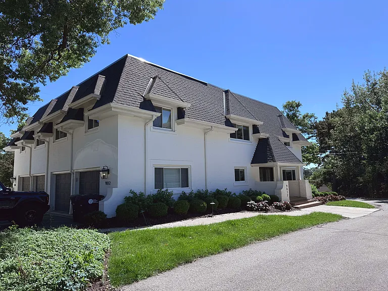 9012 Pacific St — Photo 3