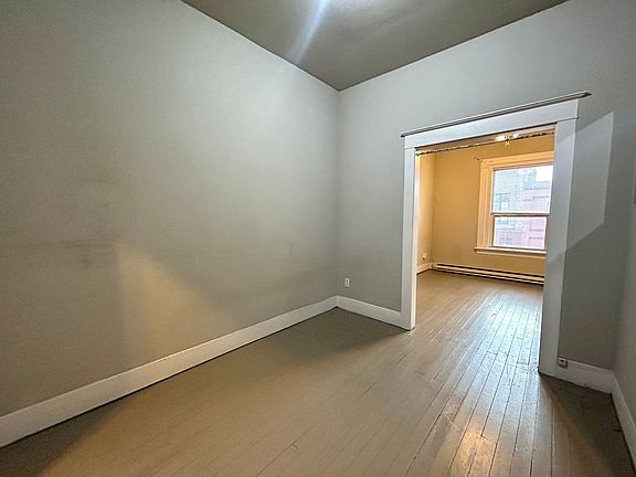 2nd image of 314 1/2 N Pine St #1