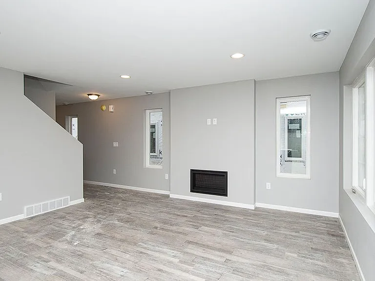 127 Sleeper Way — Photo 4
