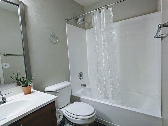 4th image of 11813 W Maui Ln