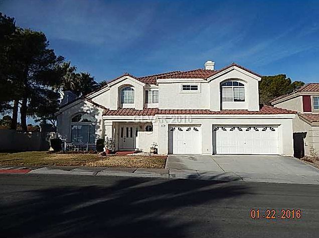 1st image of 2717 Saint Clair Dr