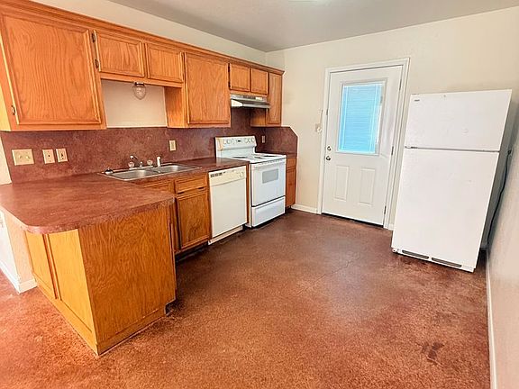 5th image of 813 E Avenue I APT B
