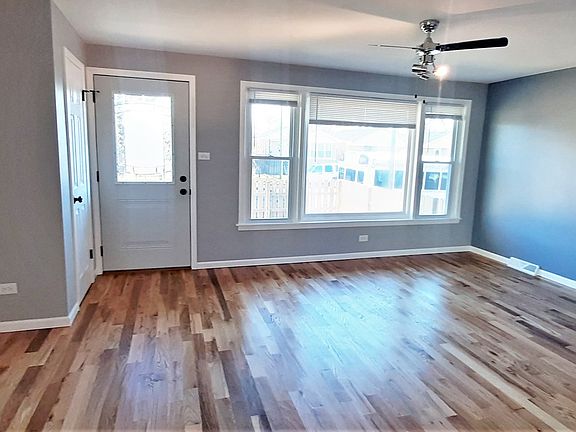 5th image of 7318 S Damen Ave