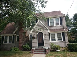 28 Bogandale Rd, West Roxbury, MA 02132