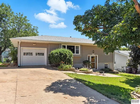 8511 Orchard Ave, Omaha, NE 68127