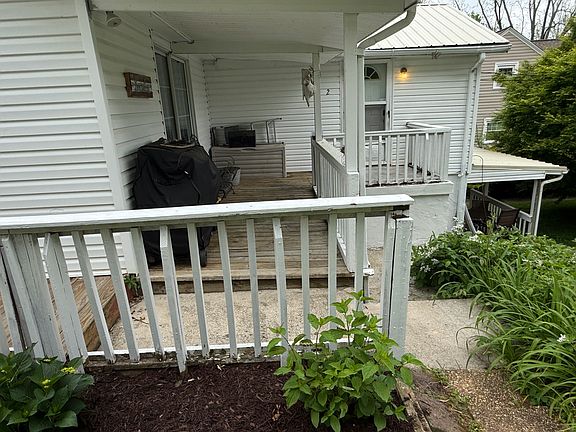 5th image of 118 Buck Van Huss Dr #1