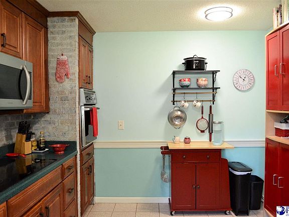 3rd image of 1705 Wisteria Cir