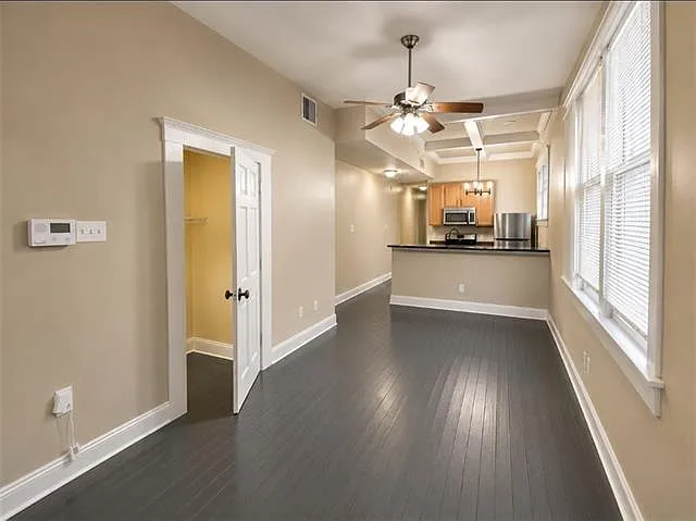 2 bed, 2.0 bath, 900 sqft, $1,750 — Photo 3