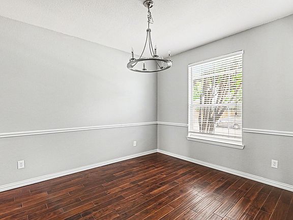 3rd image of 4833 Red Velvet Rd