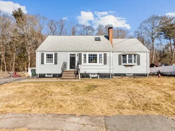 31 Hillsdale Rd, Holbrook, MA 02343