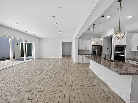 5th image of 4032 E Las Colinas Dr