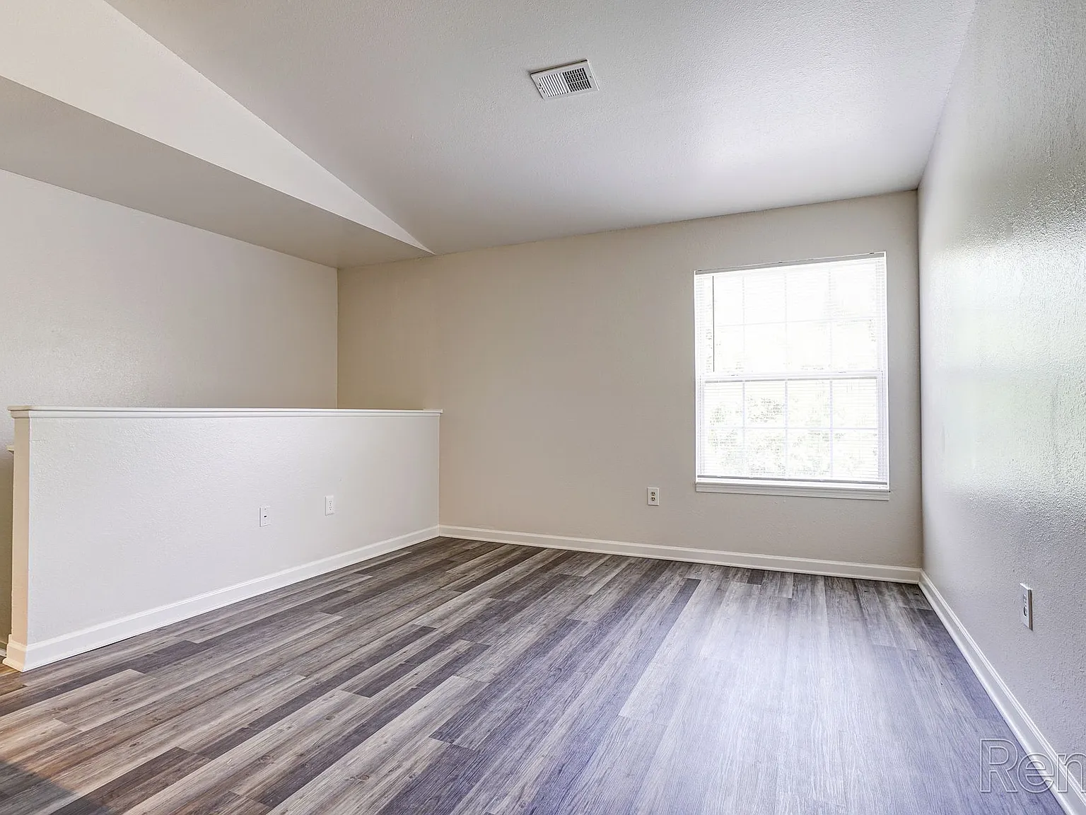 Fountain Park Apartments — Photo 4