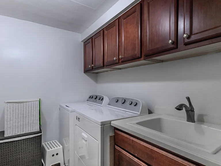 3313 Sunset Key Cir #107 — Photo 15