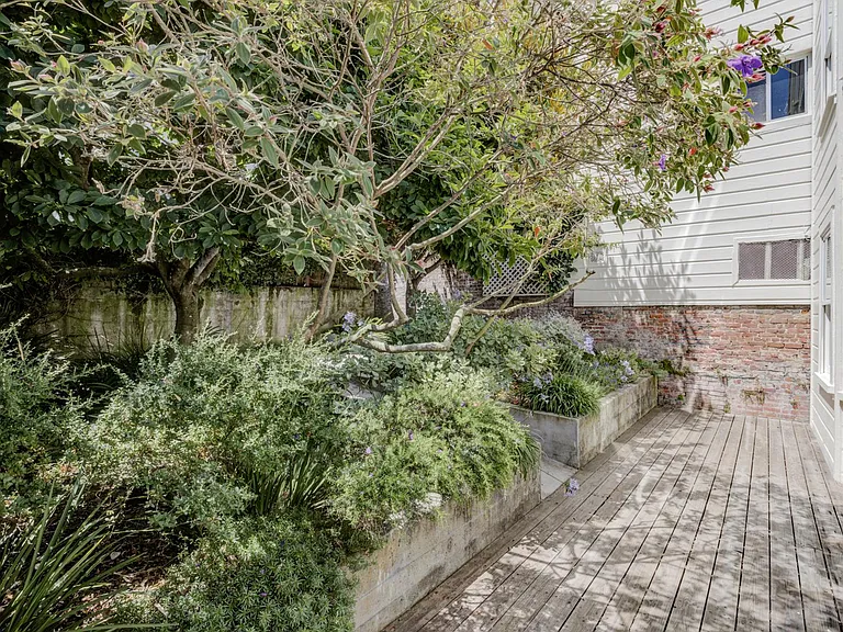 Private Deck