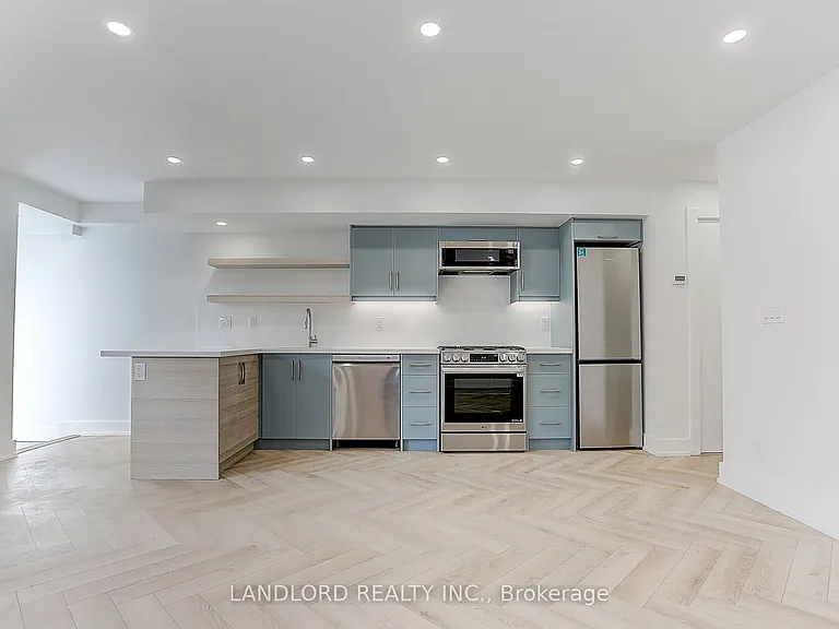 71 Livingstone Ave #LOWER — Photo 11
