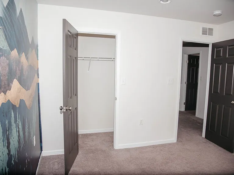 523 Fawn Ln — Photo 22