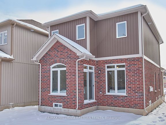 4th image of 17 Coldbrook Dr