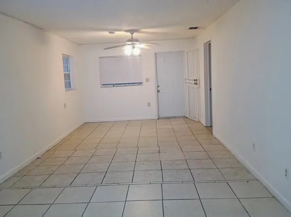 2844 NW 22nd Ct, Miami, FL 33142