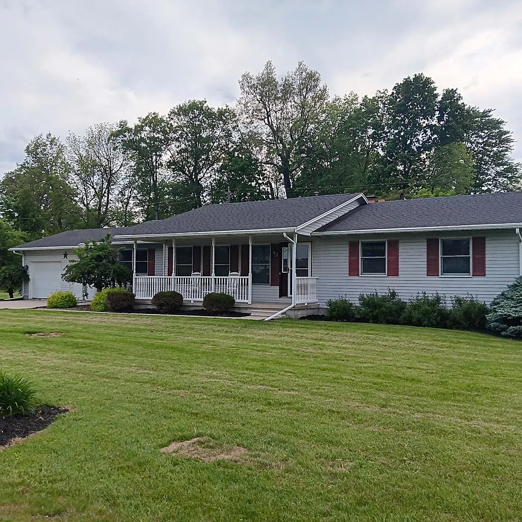 1539 Woodland Dr photo 1