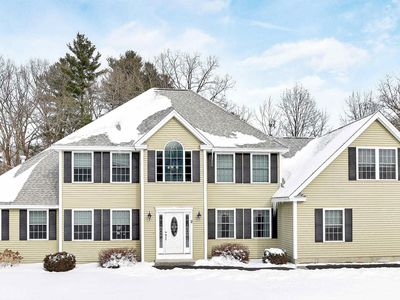 2 Karas Crossing Drive, Hudson, NH, 03051