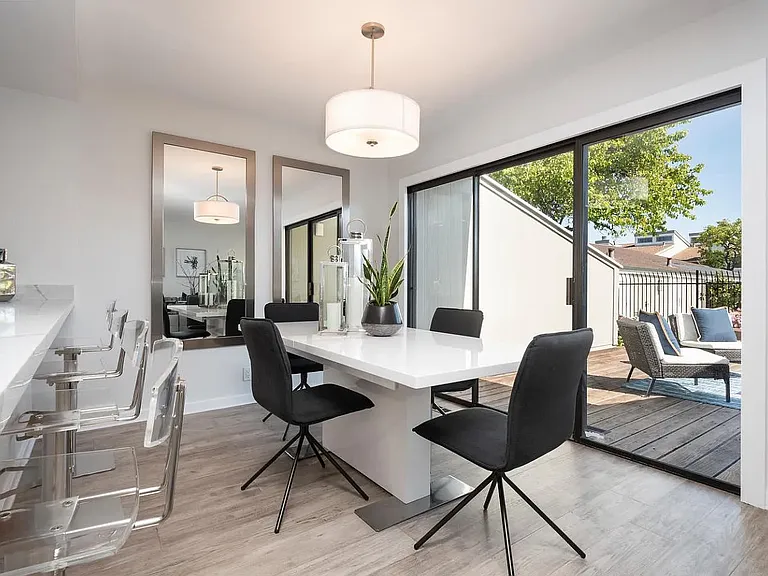 Dining area (furniture not included)