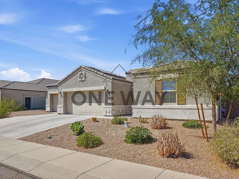 30558 W Clarendon Ave — Photo 3