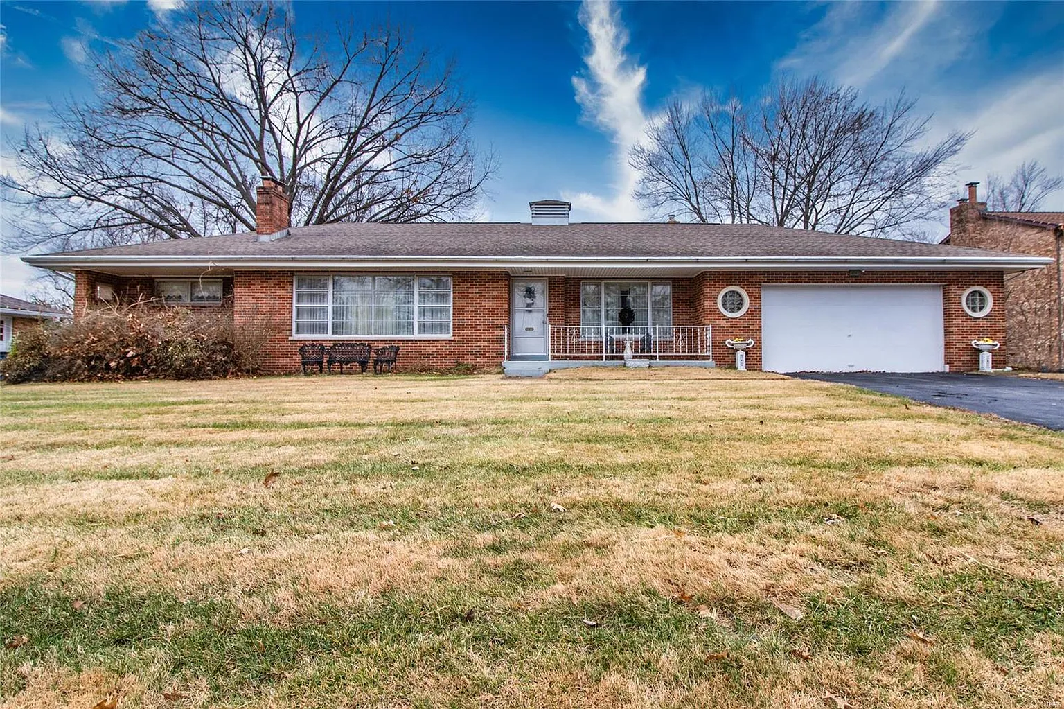 4640 Mattis Rd photo 1